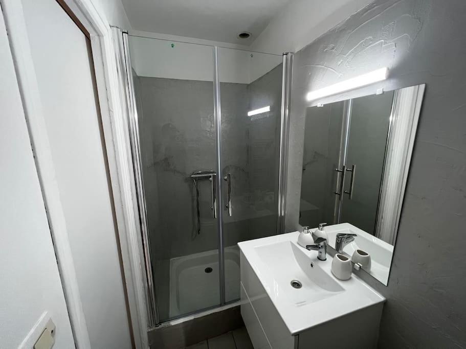Le Lyautey - Appart Neuf Centre-Ville Chateaudun Luaran gambar